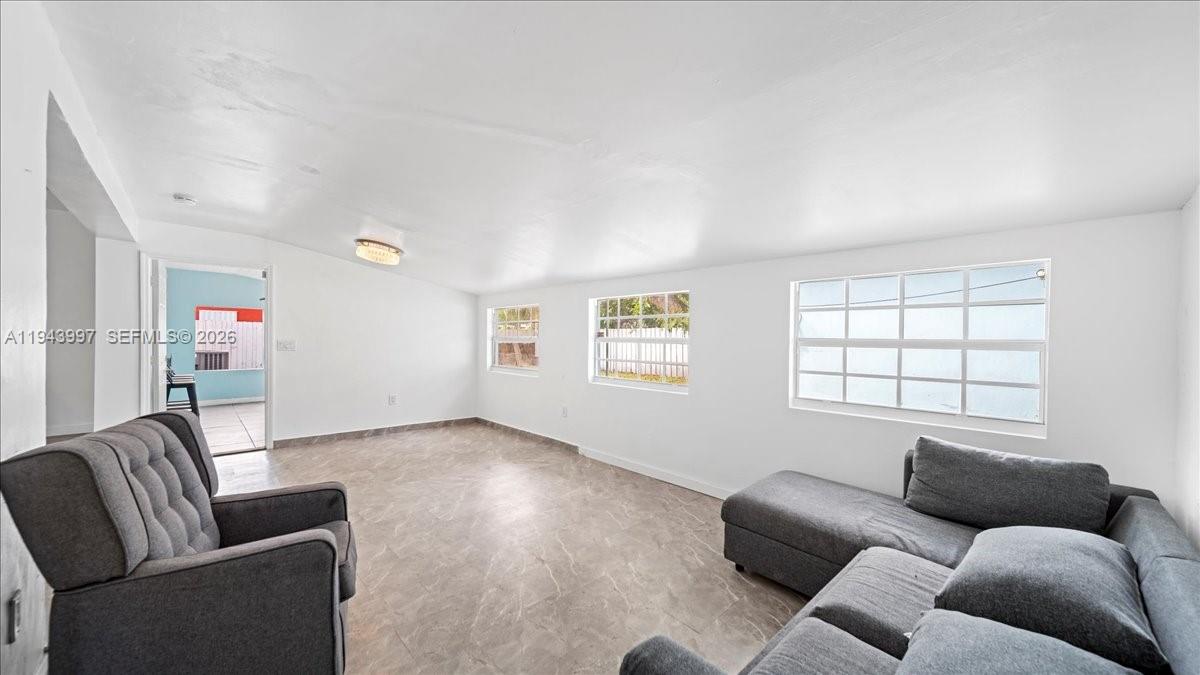 18502 NW 23rd Ct Miami Gardens, FL 33056