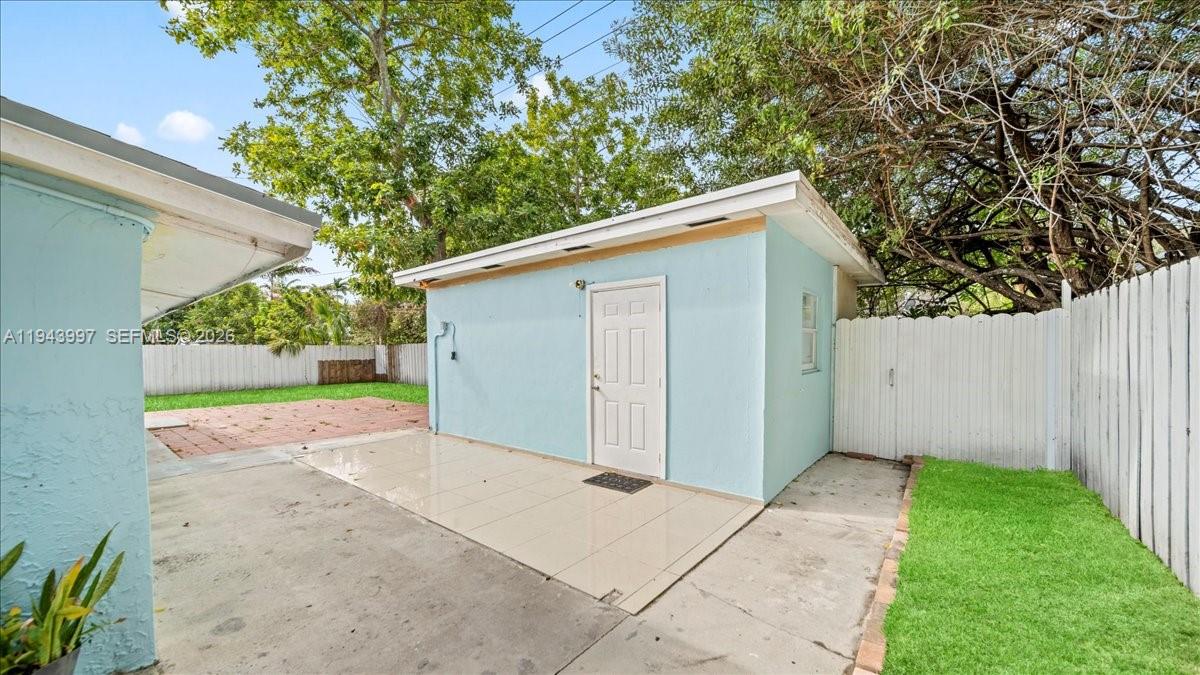 18502 NW 23rd Ct Miami Gardens, FL 33056