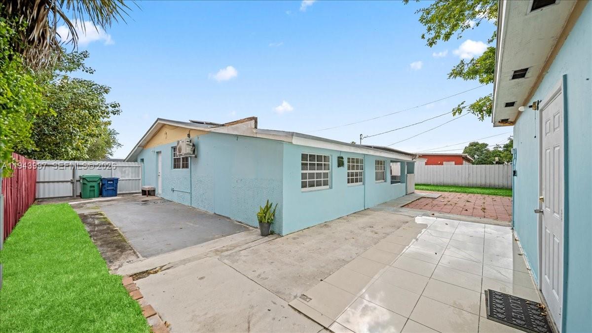 18502 NW 23rd Ct Miami Gardens, FL 33056