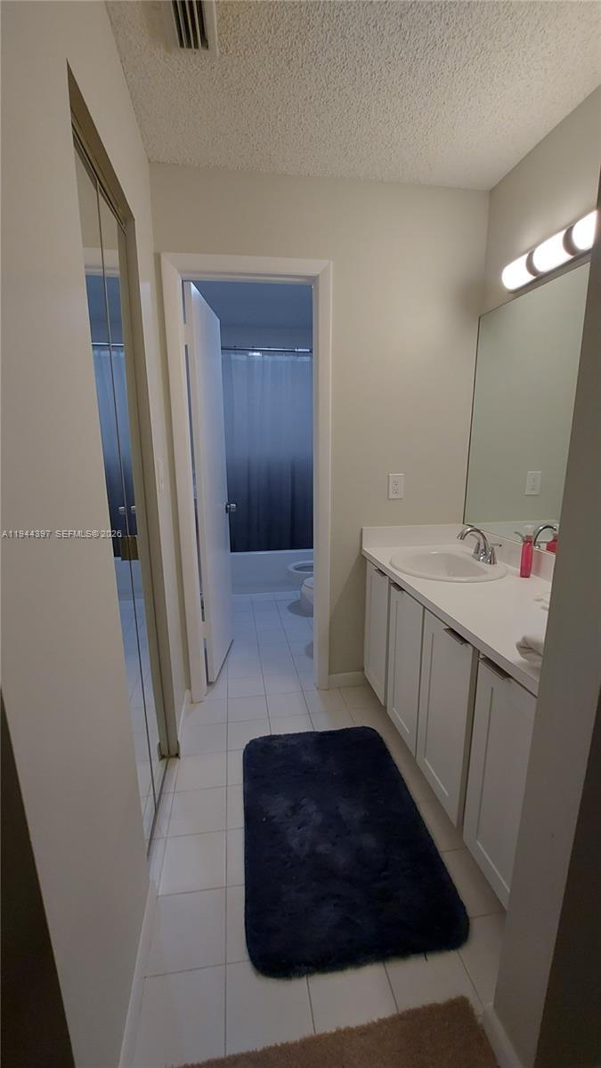 6931 NW 169th Ter Hialeah, FL 33015