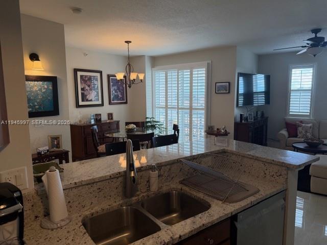 9021 SW 94th St #708 Miami, FL 33176