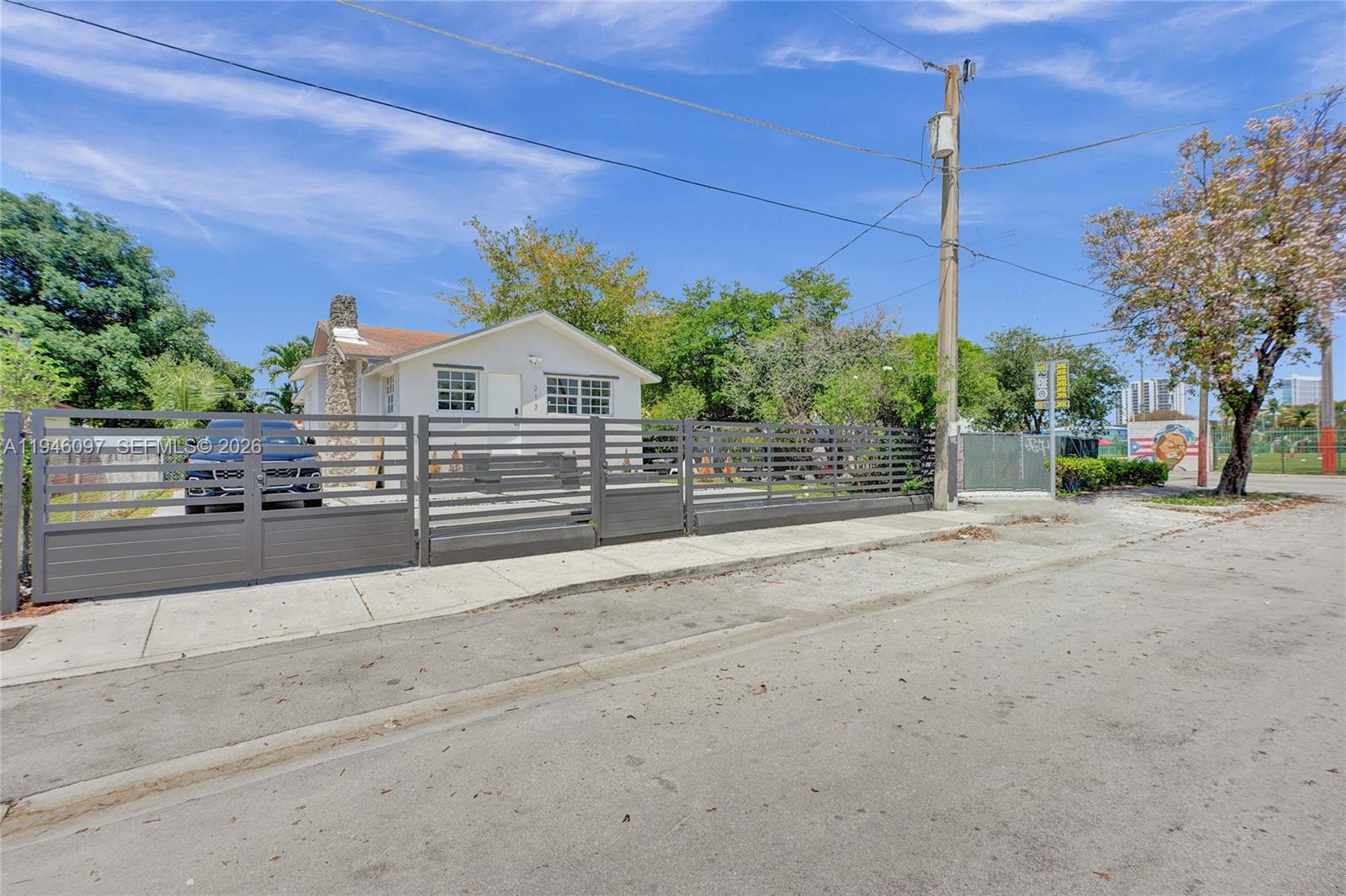 213 NW 34th Ter Miami, FL 33127