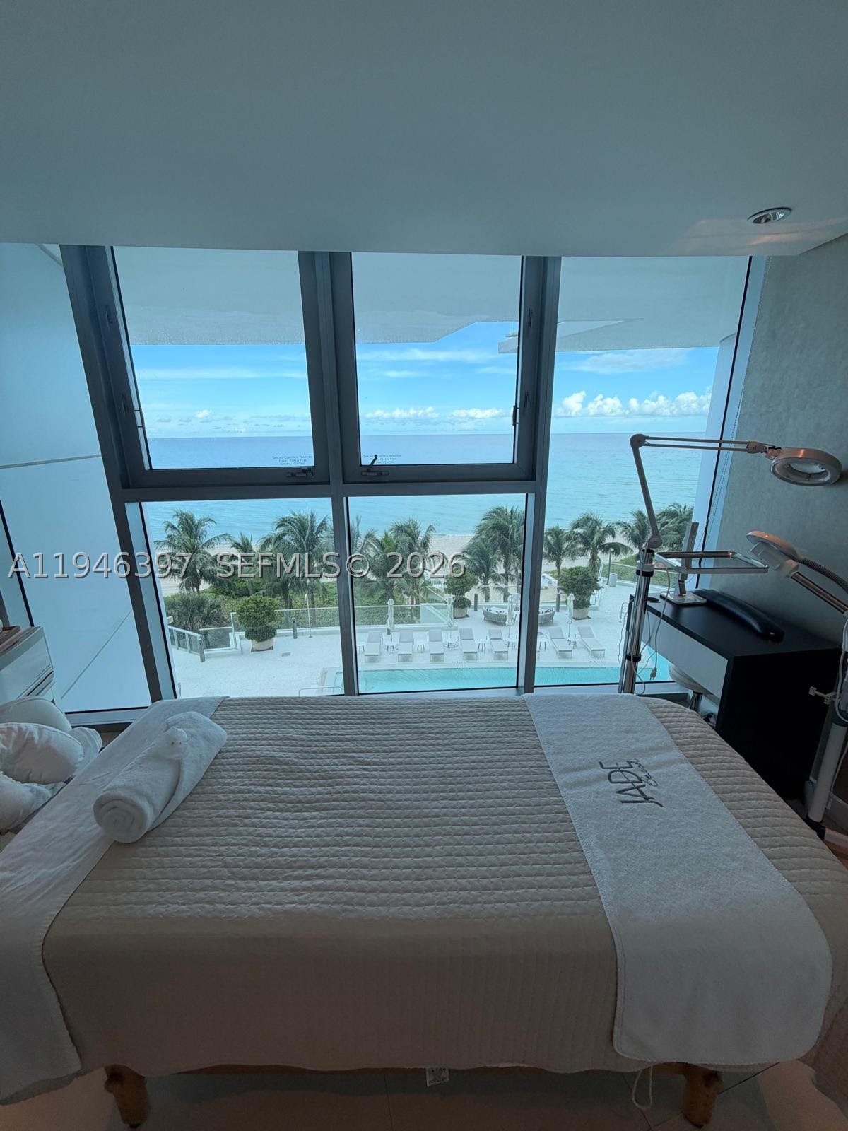 image Jade Beach102