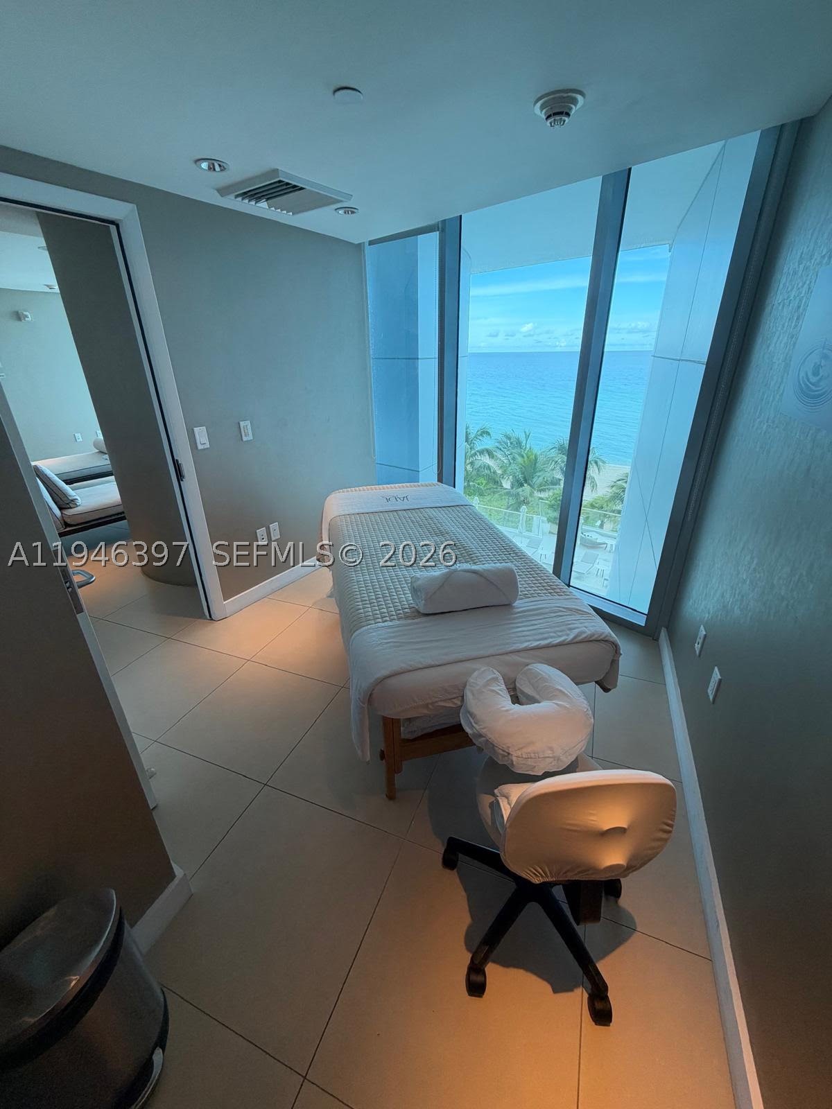 image Jade Beach103