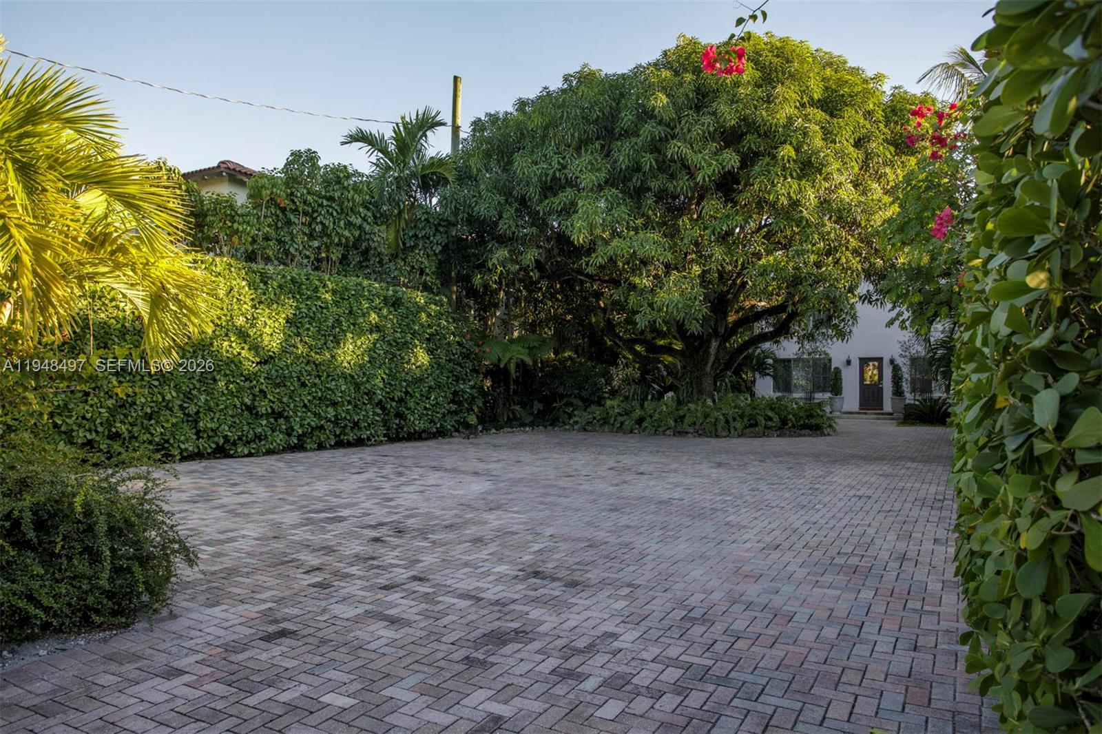 1360 SW 14th St Miami, FL 33145