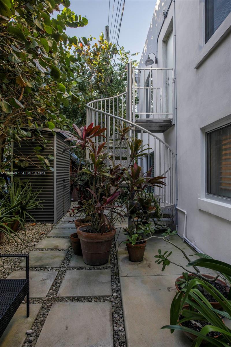 1360 SW 14th St Miami, FL 33145