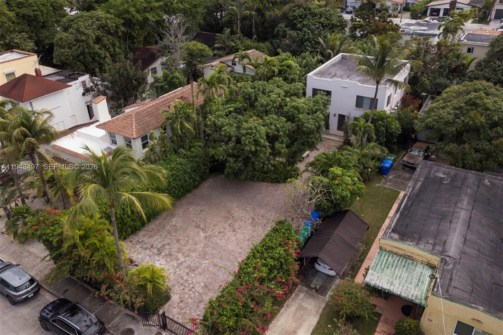 1360 SW 14th St Miami, FL 33145