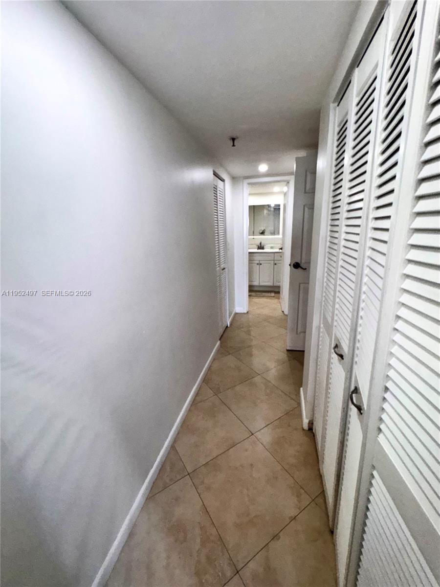 2401 Collins Ave #509 Miami Beach, FL 33140