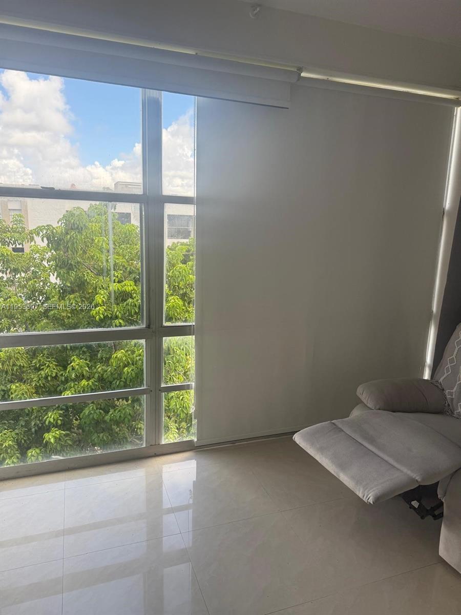 200 177th Dr #507 Sunny Isles Beach, FL 33160