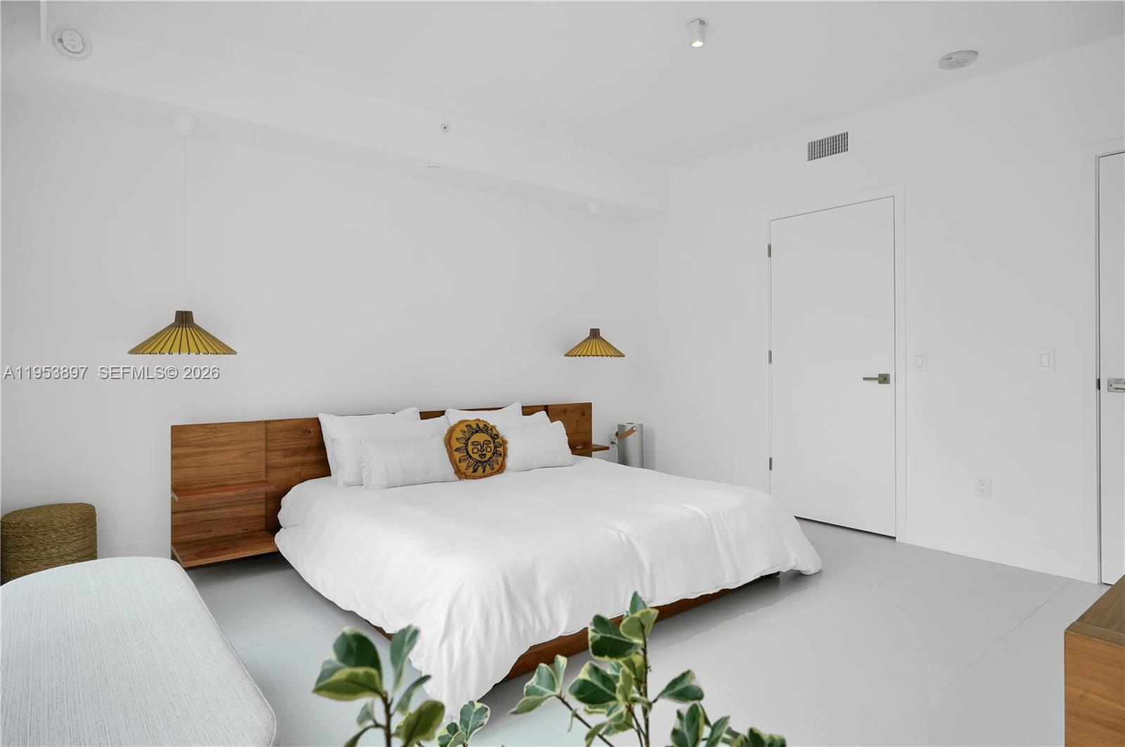 1080 Brickell Ave #1802 Miami, FL 33131