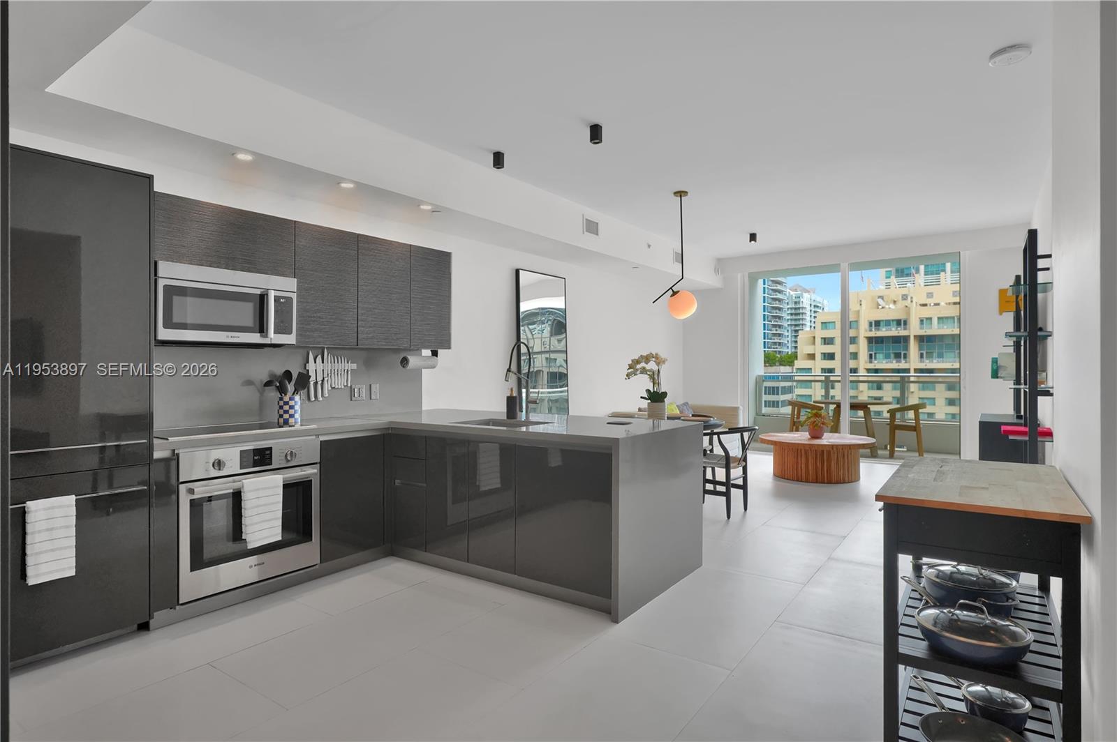 1080 Brickell Ave #1802 Miami, FL 33131