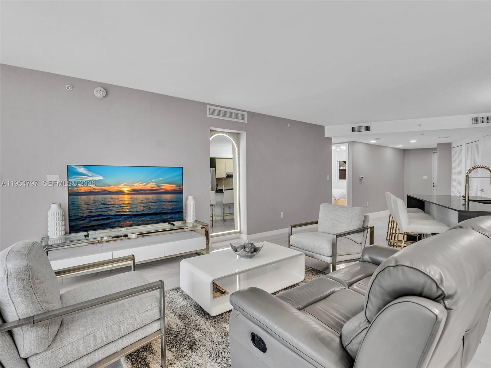 9821 E Bay Hbr Dr #302 Bay Harbor Islands, FL 33154