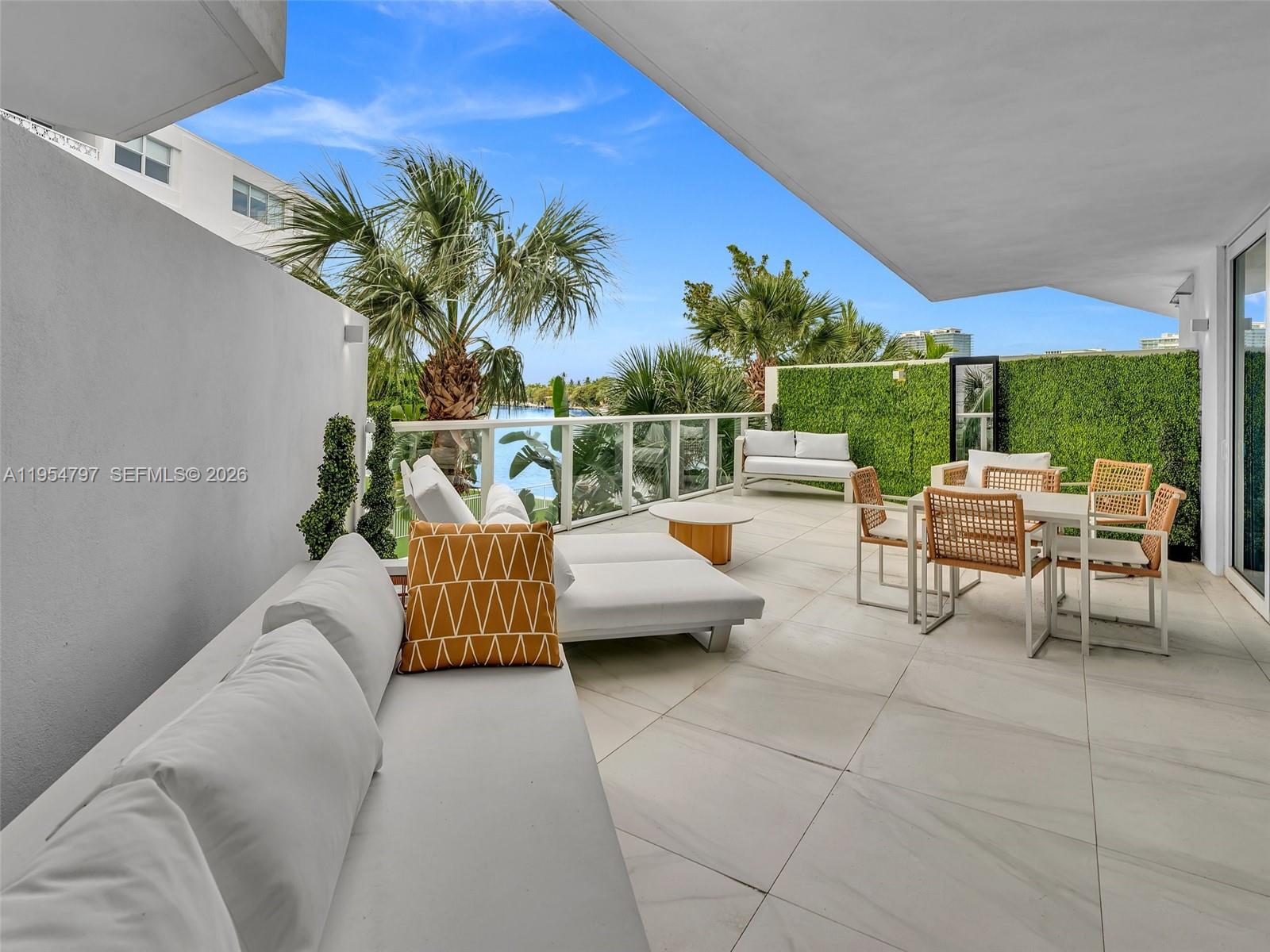 9821 E Bay Hbr Dr #302 Bay Harbor Islands, FL 33154