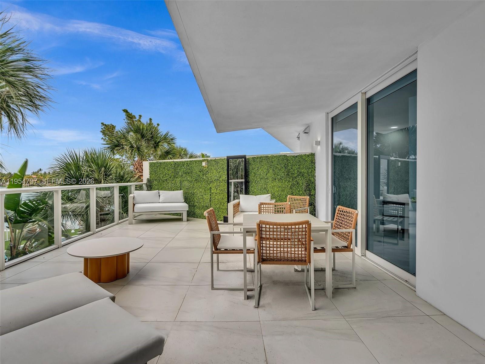 9821 E Bay Hbr Dr #302 Bay Harbor Islands, FL 33154