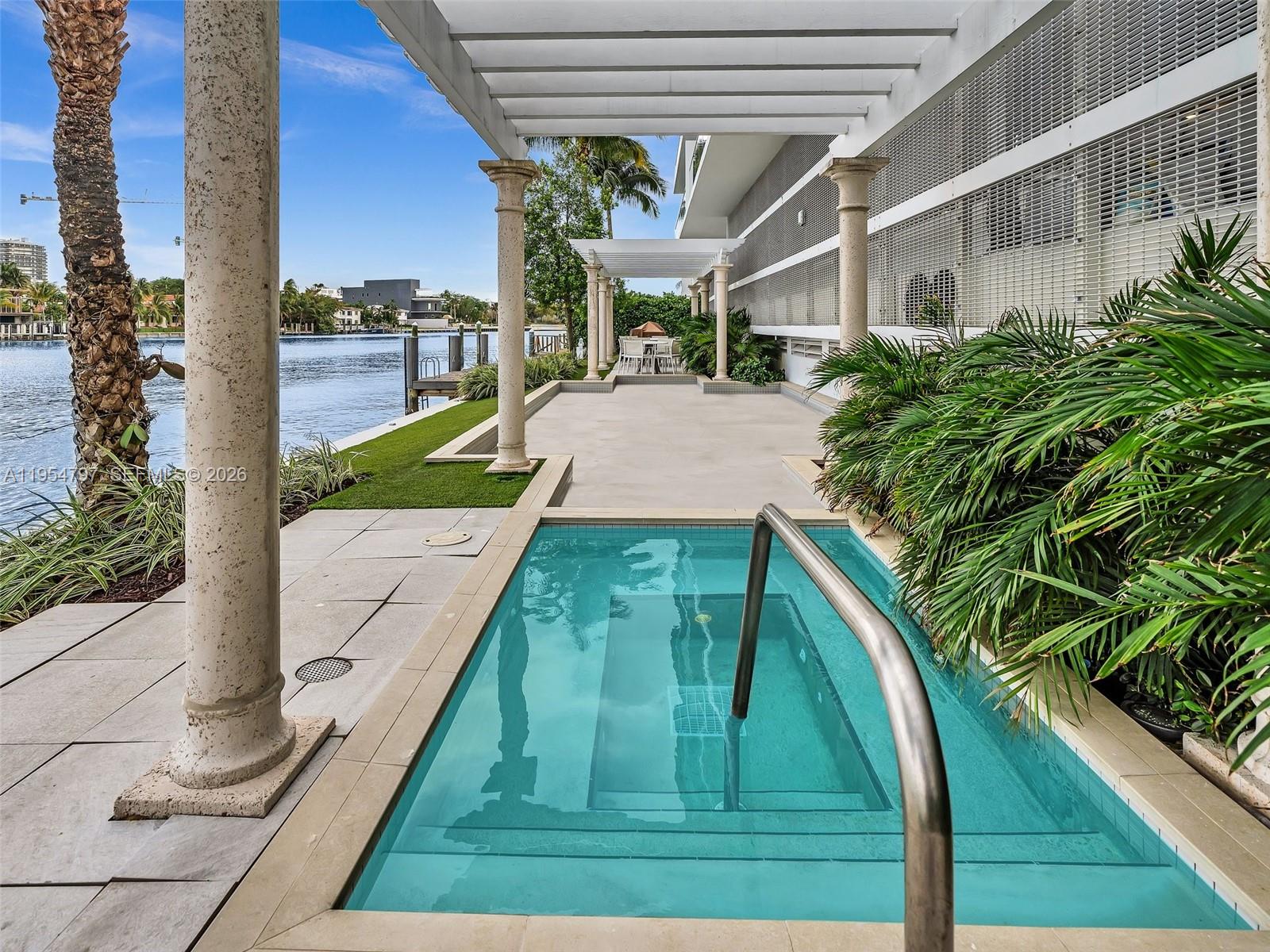 9821 E Bay Hbr Dr #302 Bay Harbor Islands, FL 33154