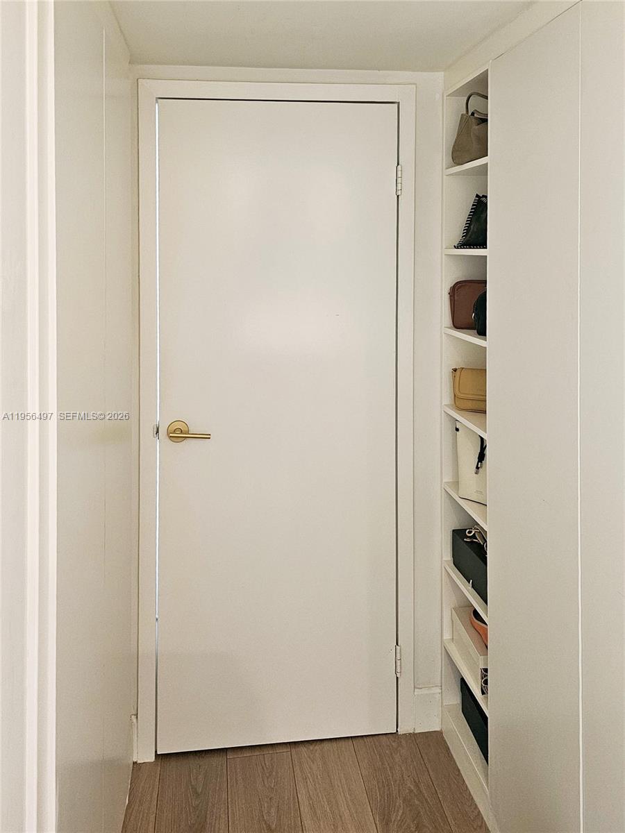 image Brickell Bay Club12