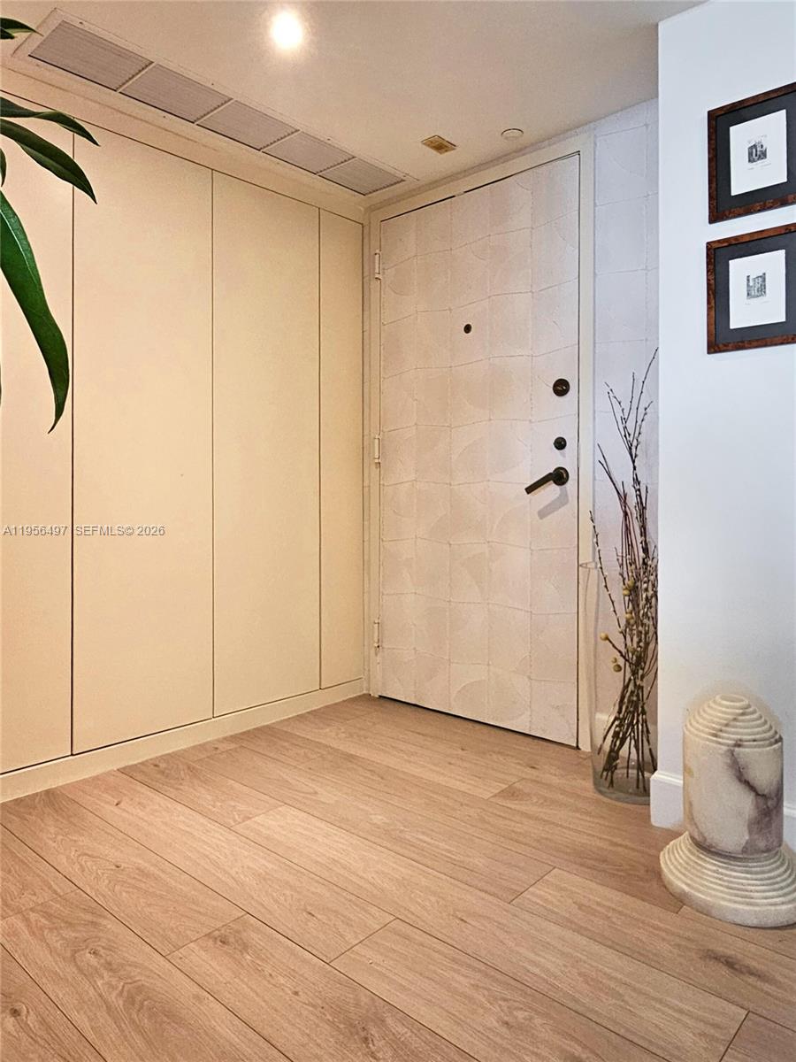 image Brickell Bay Club1