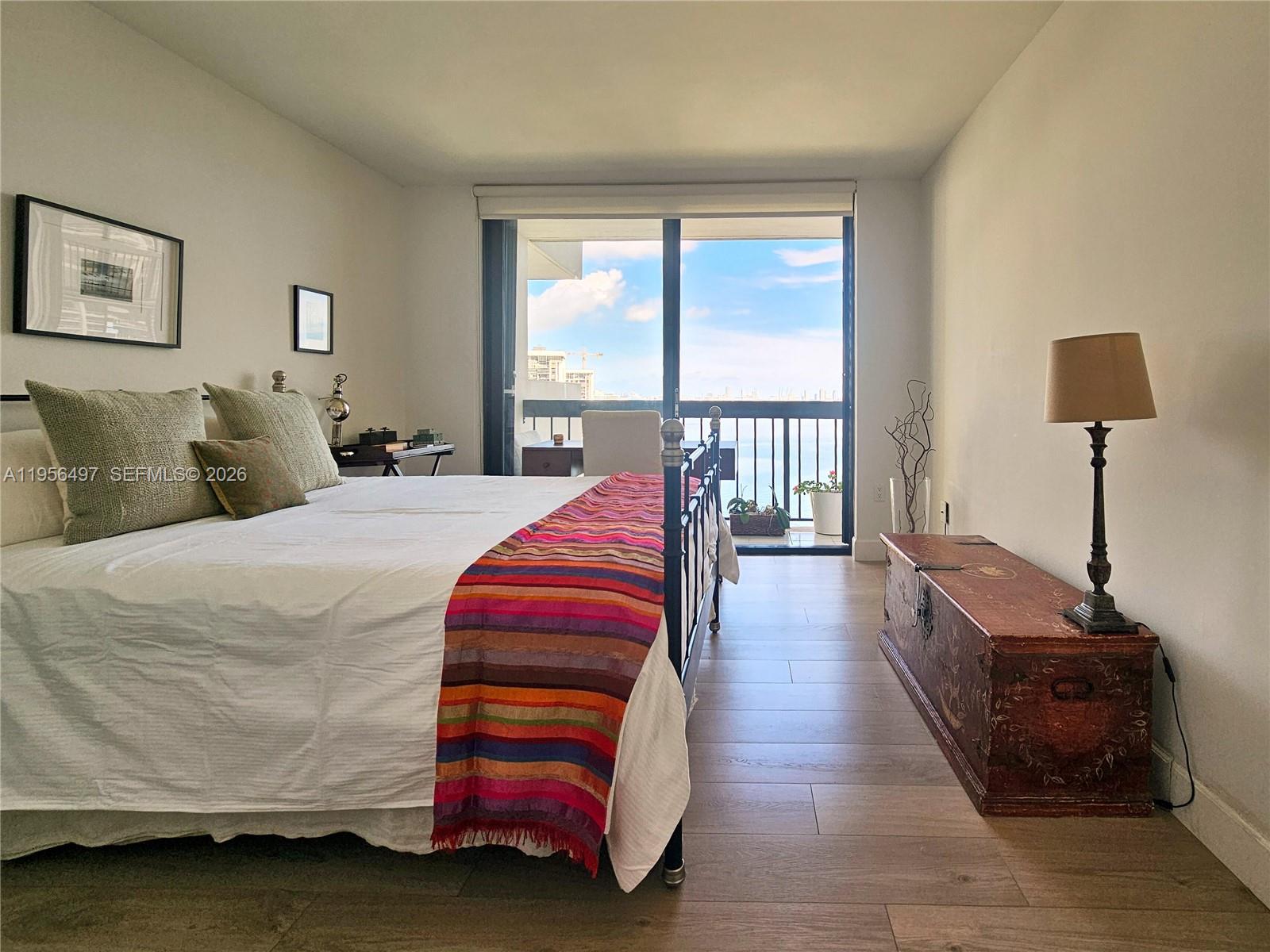 image Brickell Bay Club21