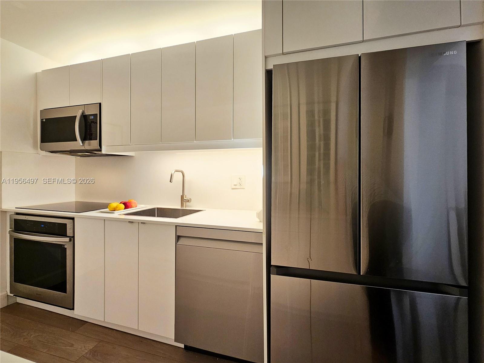 image Brickell Bay Club7