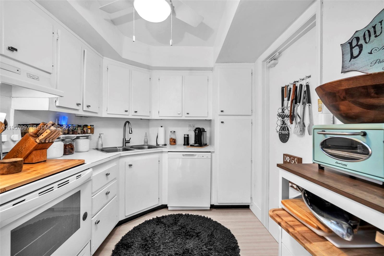 1280 SE 2nd Ct #1 Fort Lauderdale, FL 33301