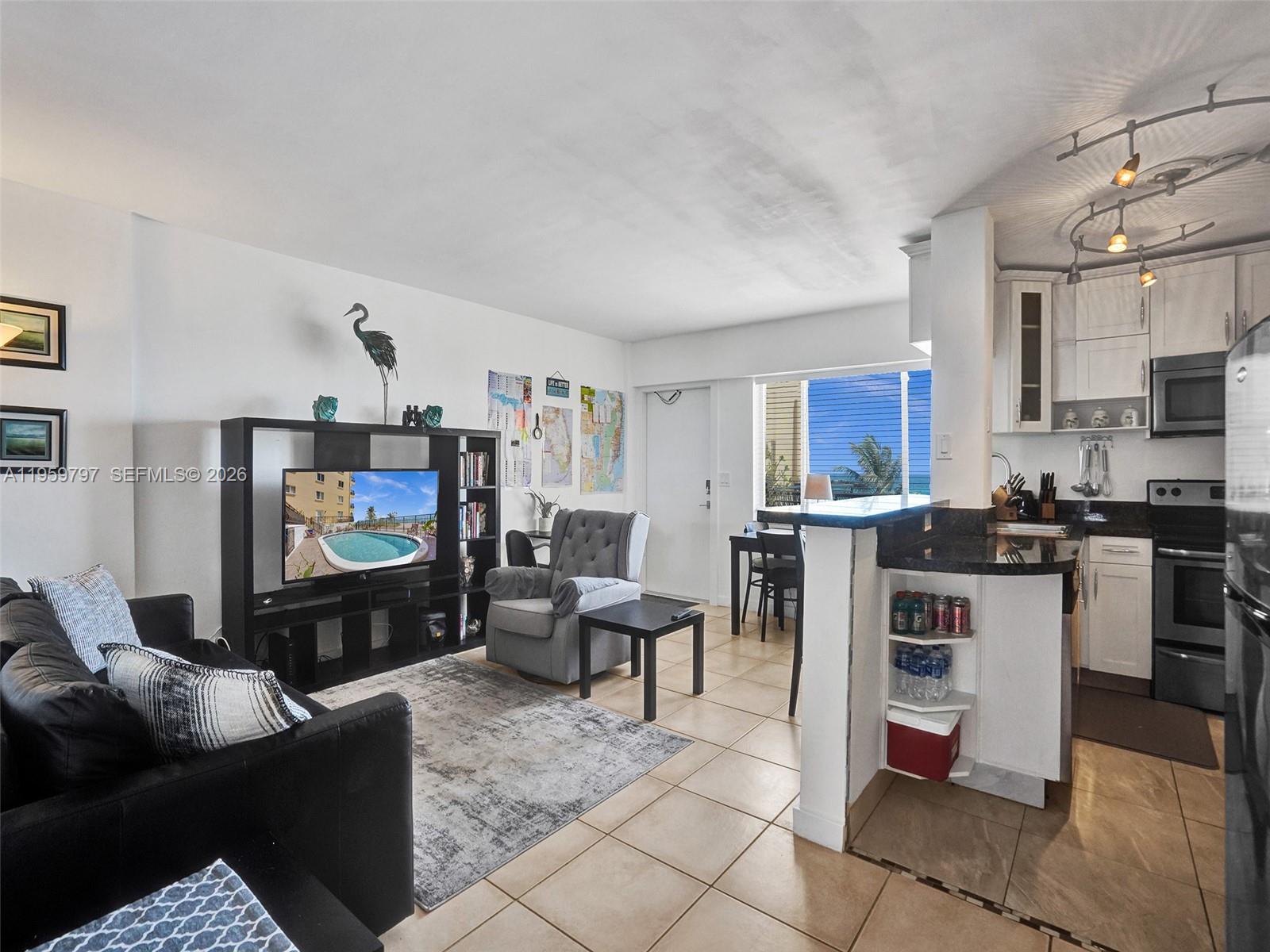 1815 N Surf Rd #202 Hollywood, FL 33019