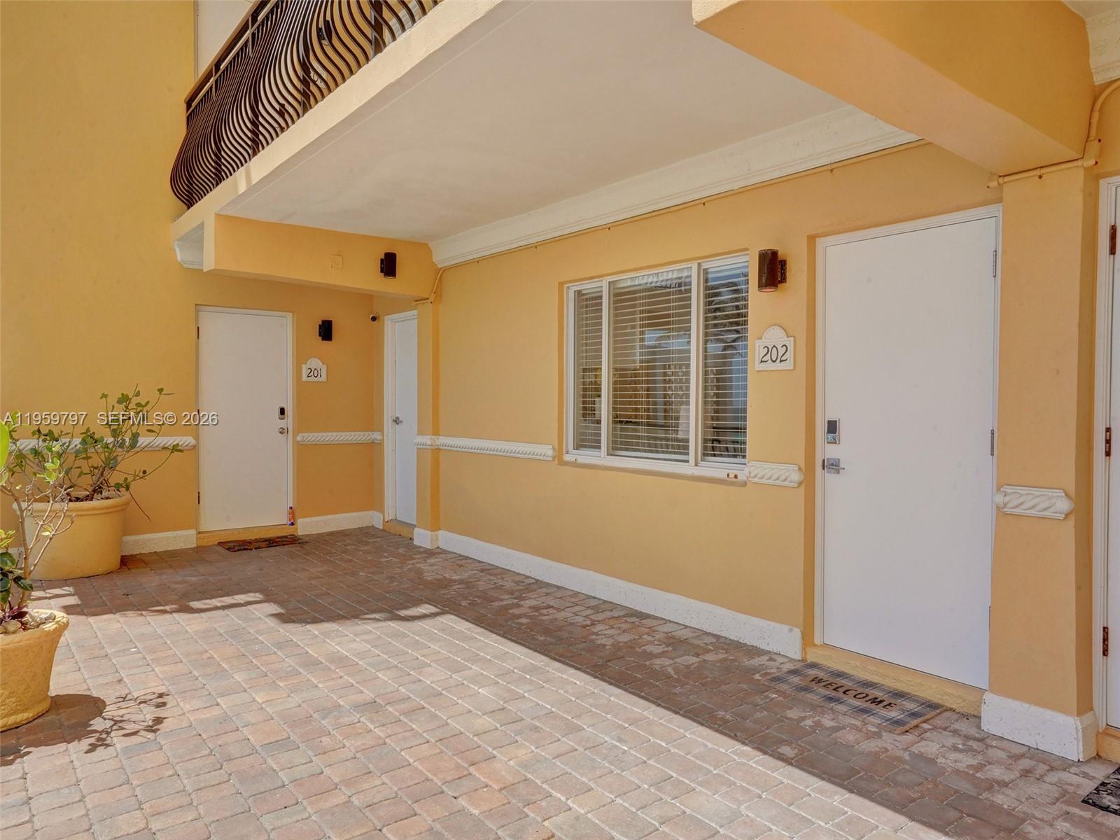 1815 N Surf Rd #202 Hollywood, FL 33019