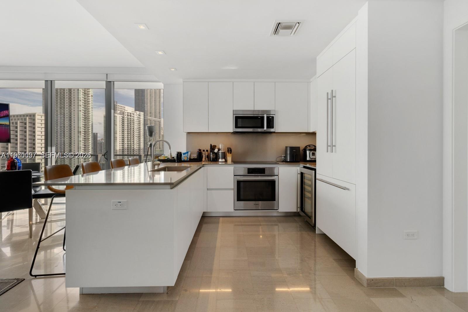 image Reach Brickell City Centre1