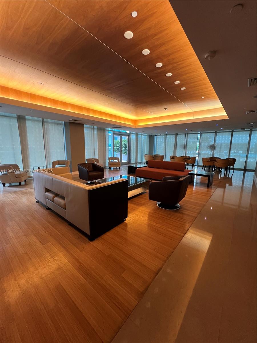 image 500 Brickell West14