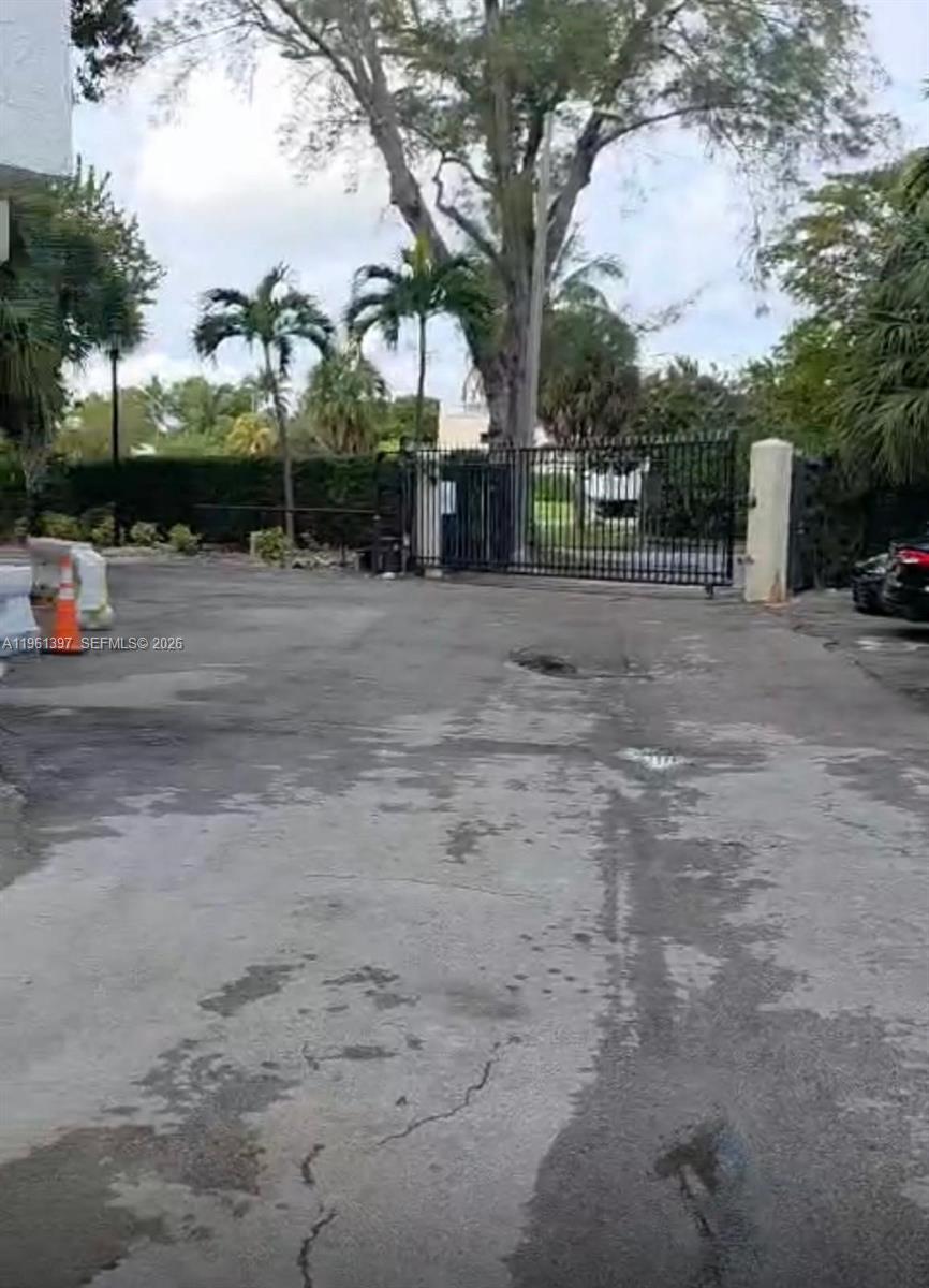 7751 NE Bayshore Ct #5D Miami, FL 33138