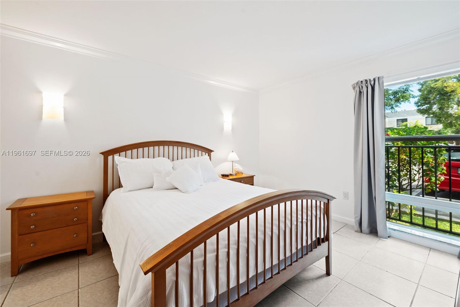 6886 N Kendall Dr #D102 Pinecrest, FL 33156