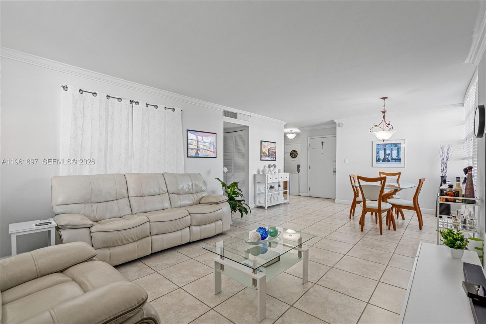 2016 Bay Dr #203 Miami Beach, FL 33141