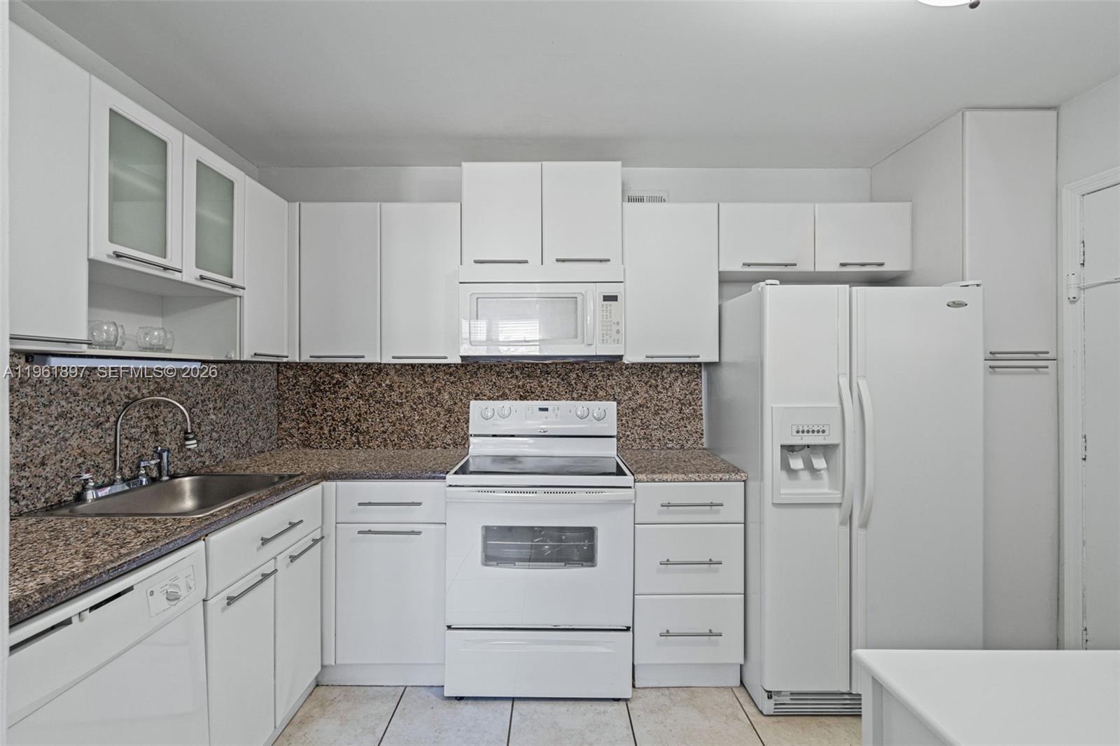 2016 Bay Dr #203 Miami Beach, FL 33141