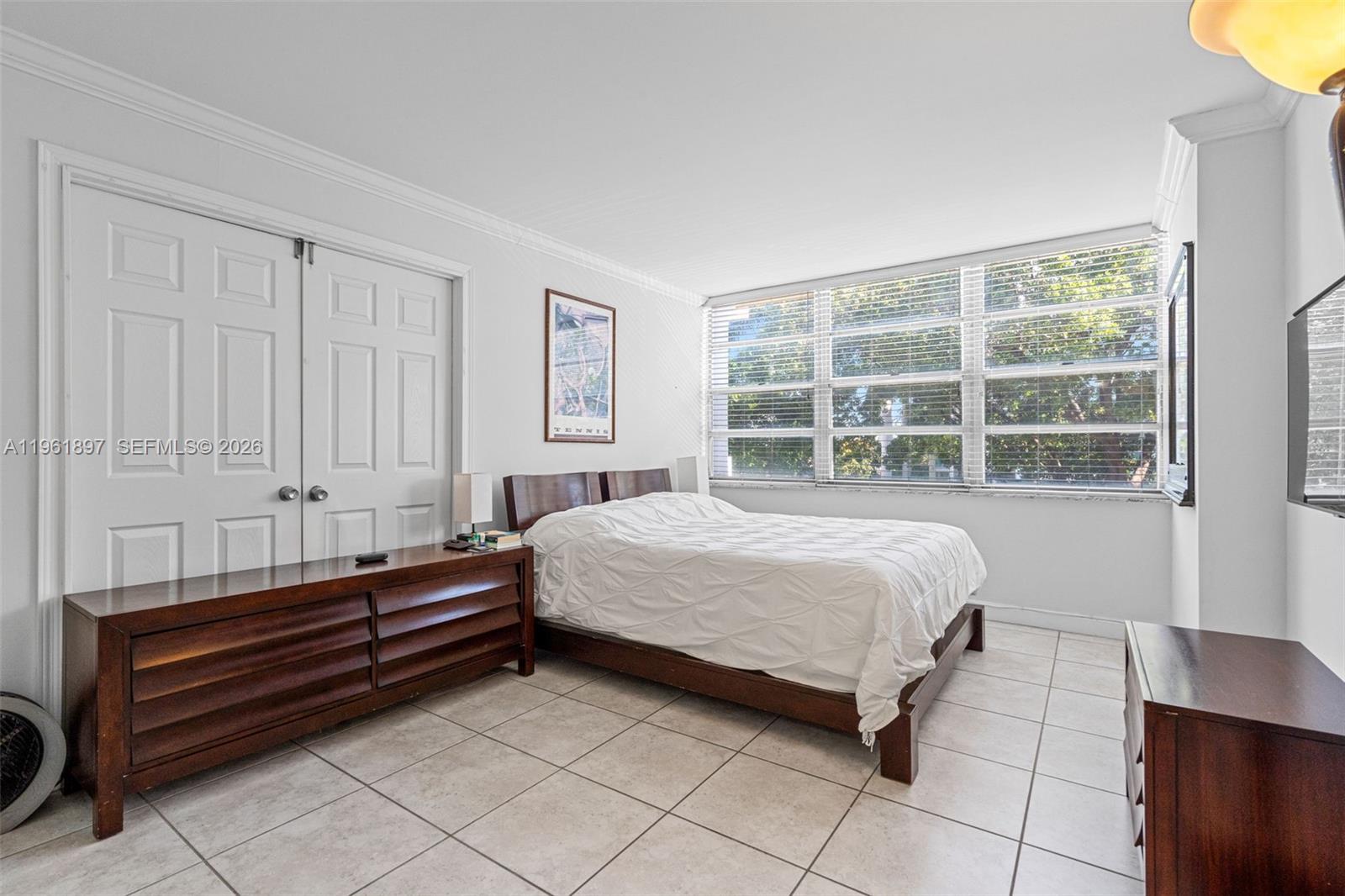 2016 Bay Dr #203 Miami Beach, FL 33141