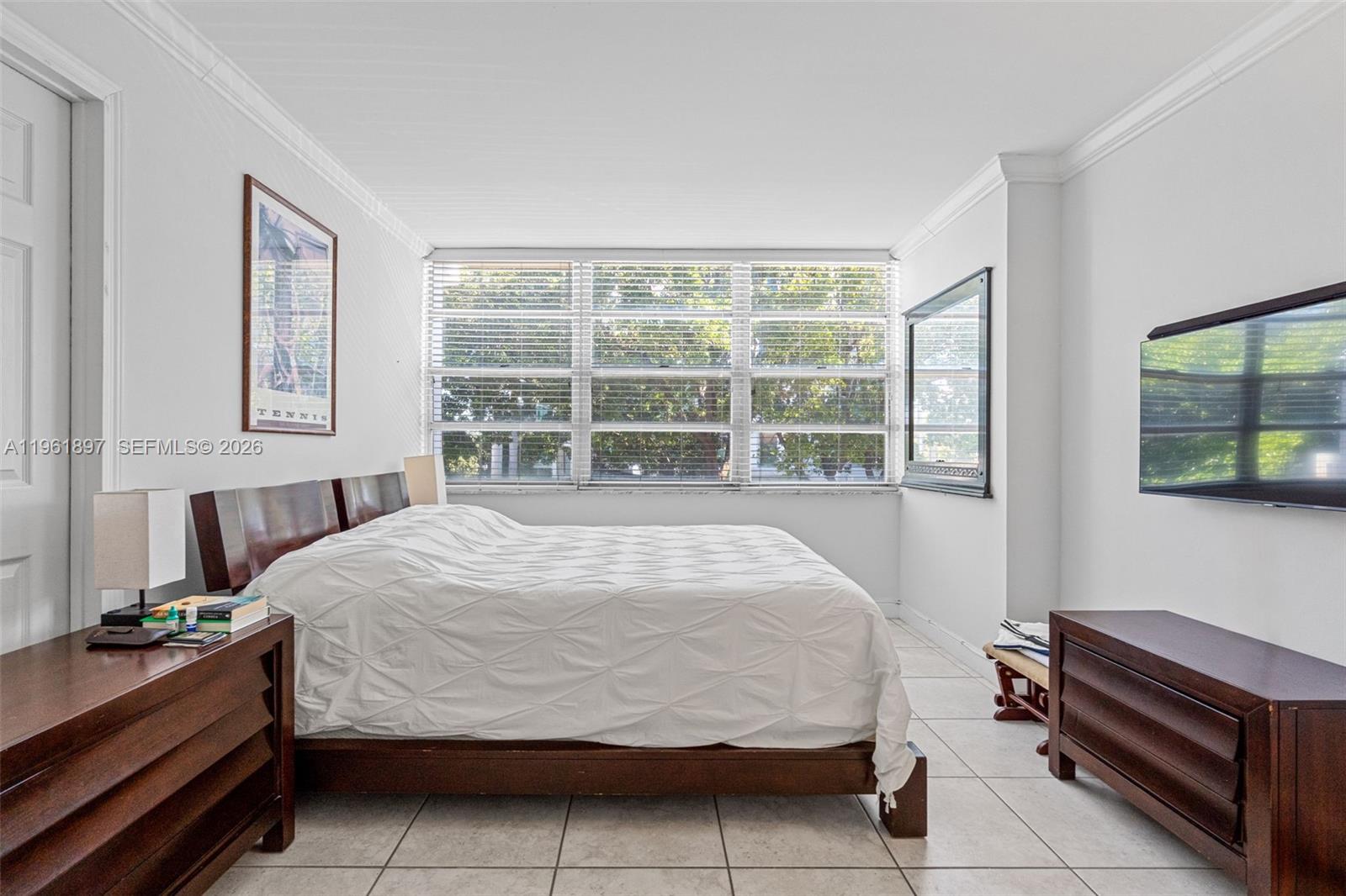 2016 Bay Dr #203 Miami Beach, FL 33141