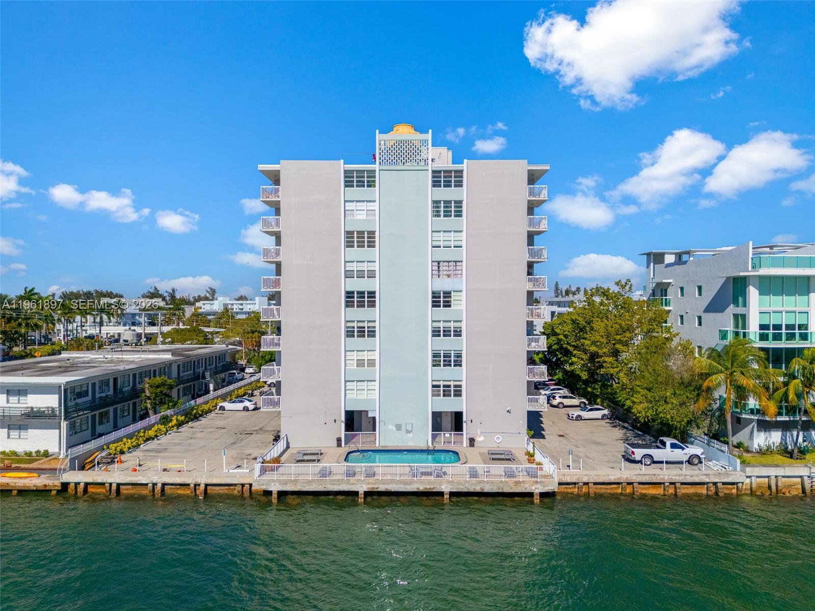 2016 Bay Dr #203 Miami Beach, FL 33141