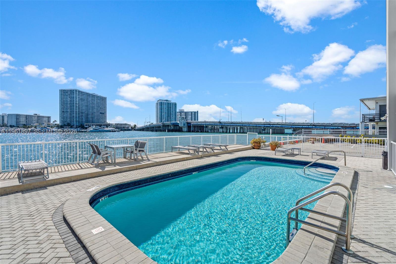 2016 Bay Dr #203 Miami Beach, FL 33141