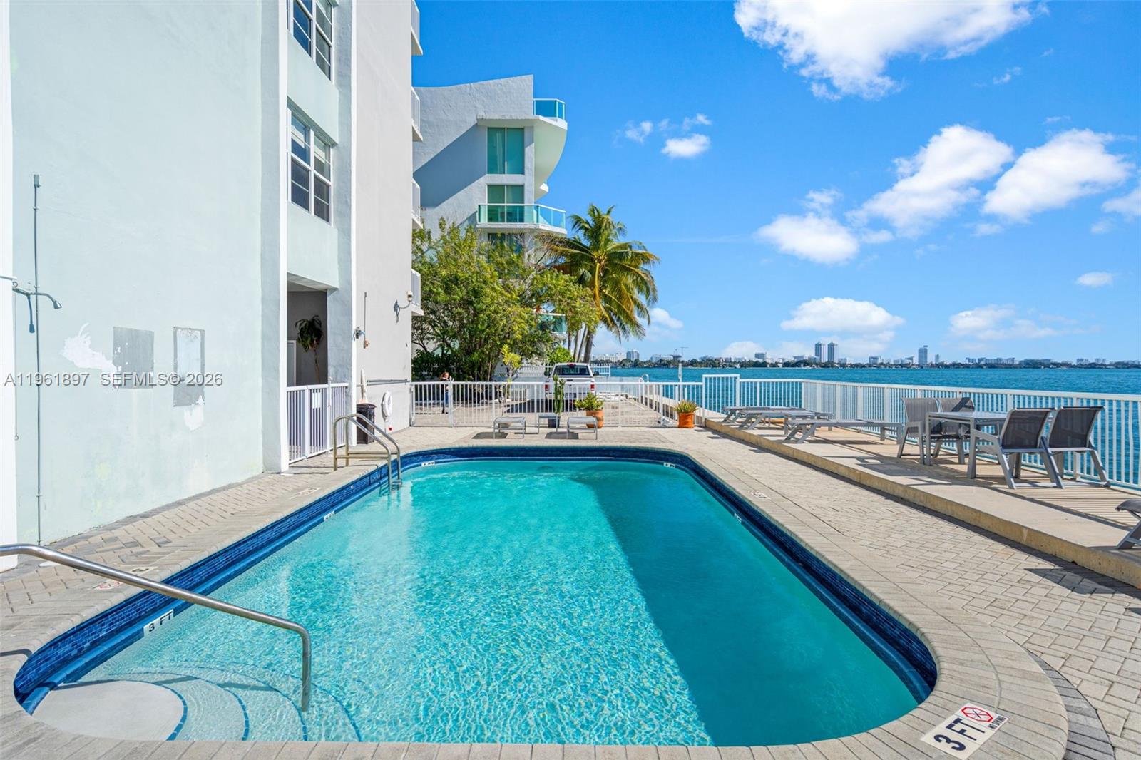 2016 Bay Dr #203 Miami Beach, FL 33141