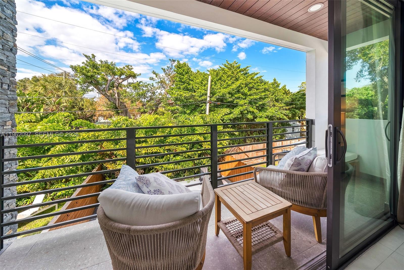 325 SW 16th St #A Fort Lauderdale, FL 33315