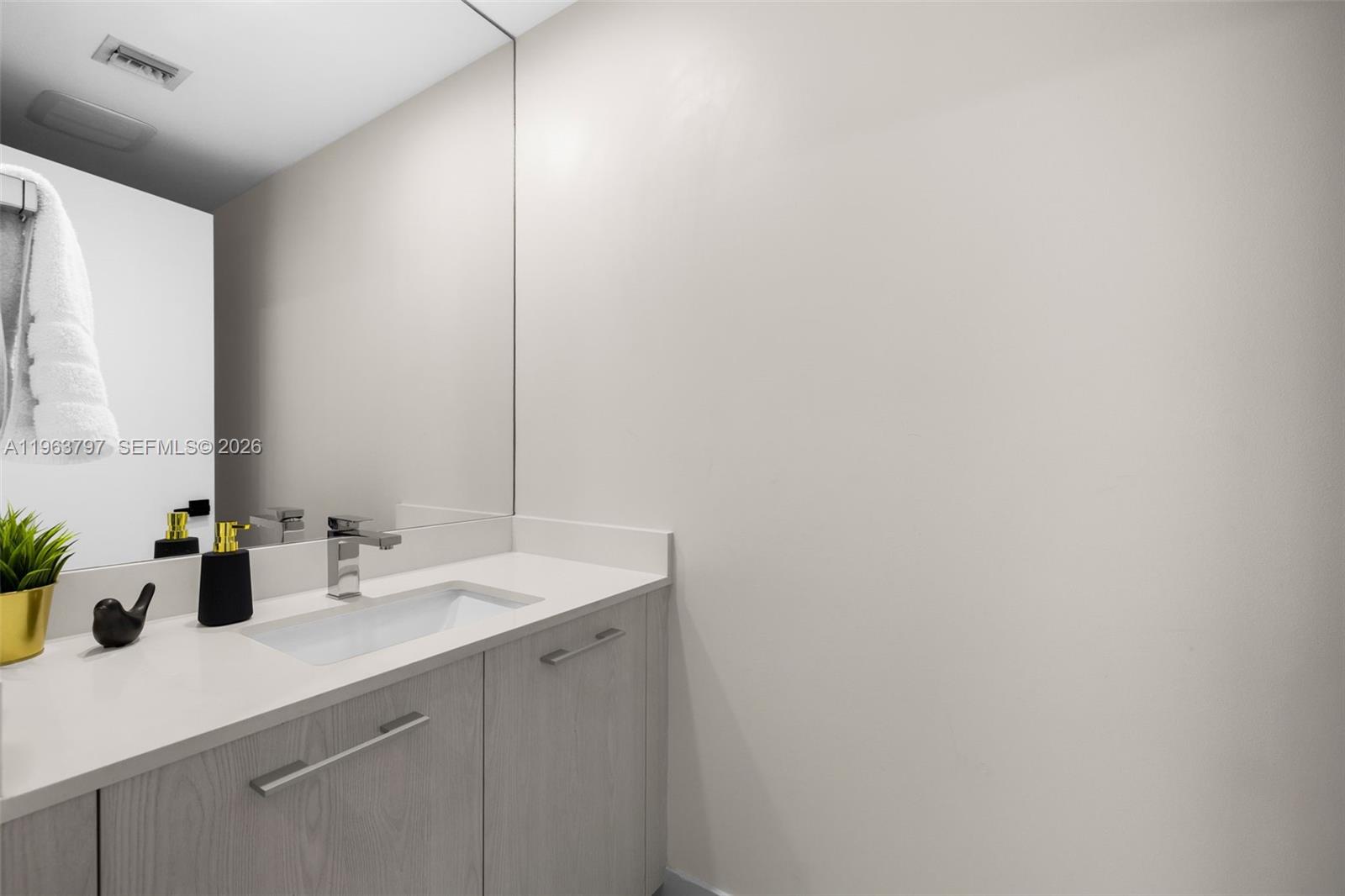 image Brickell Heights East25