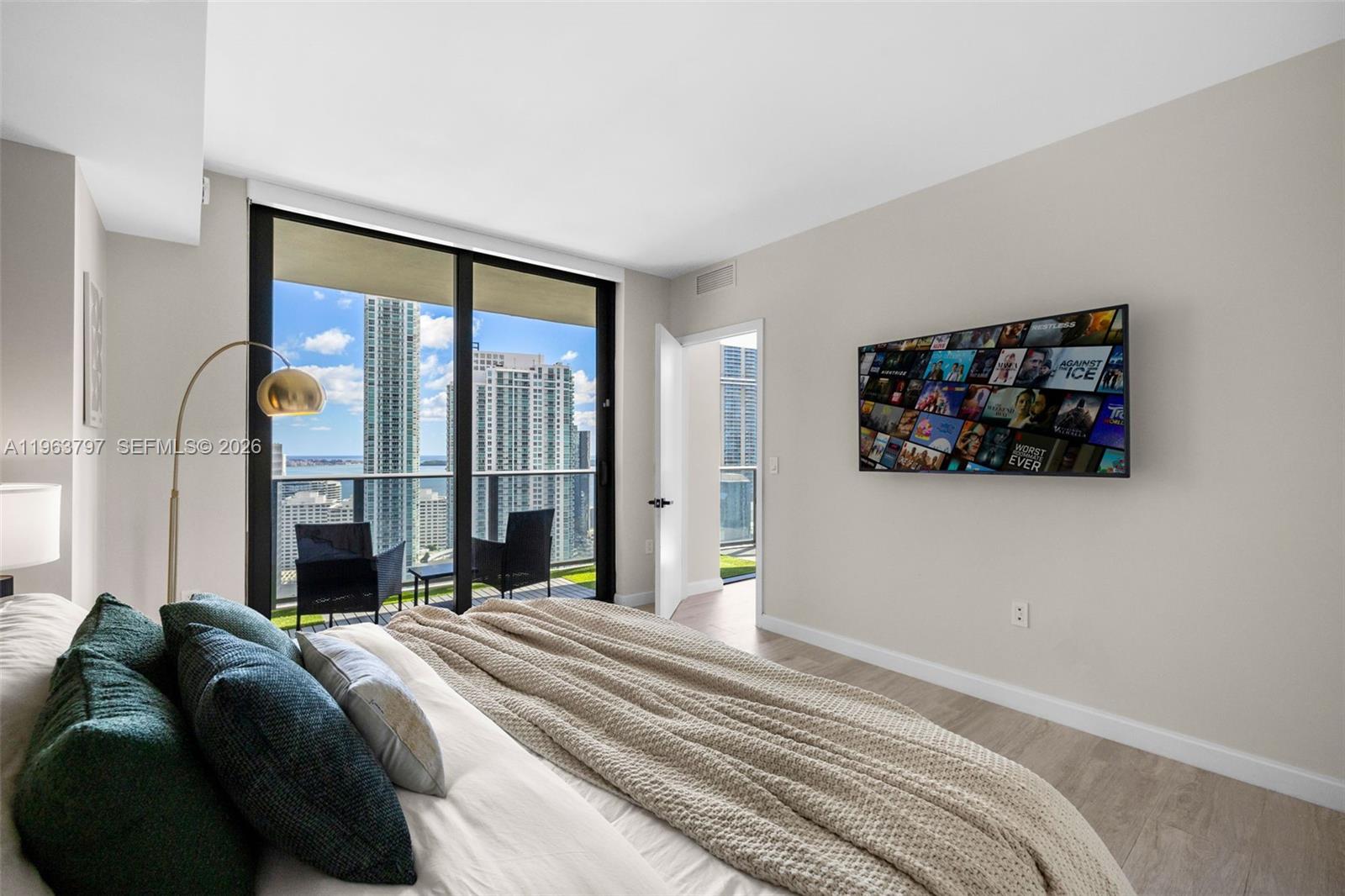 image Brickell Heights East34