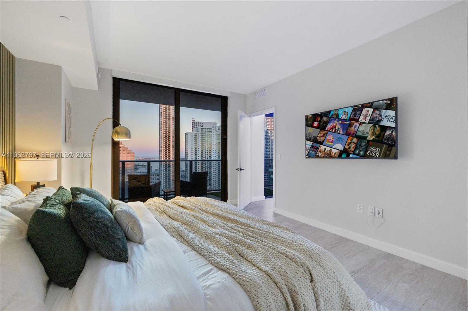 image Brickell Heights East36