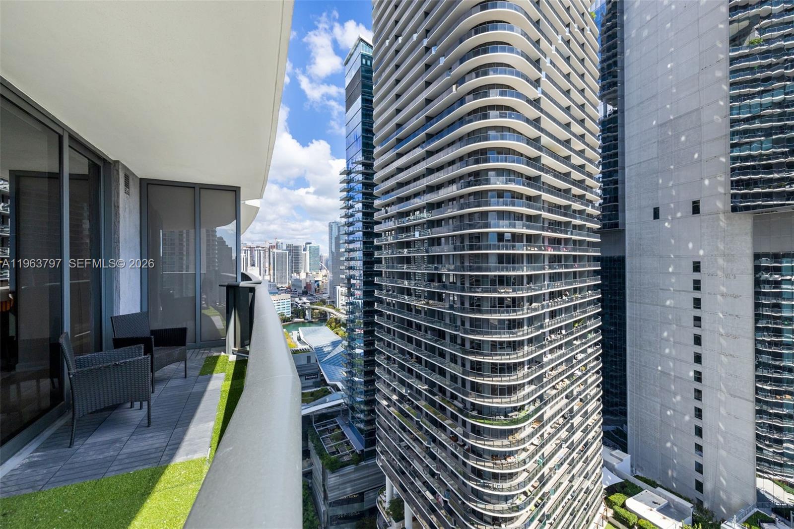 image Brickell Heights East47