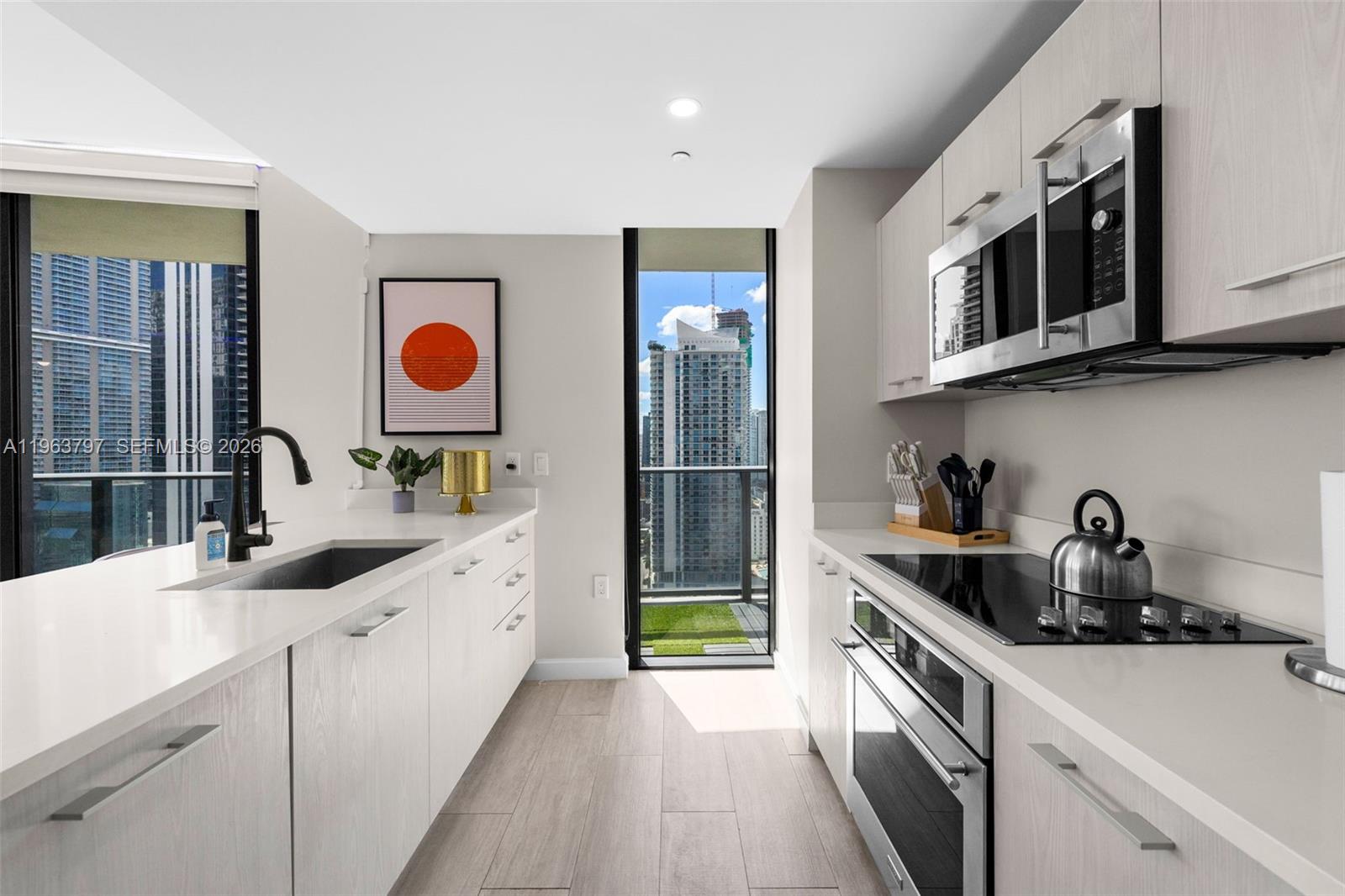 image Brickell Heights East8