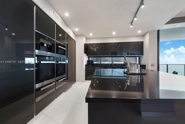 image Porsche Design Tower18