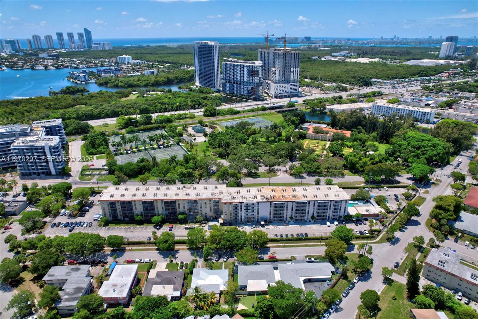 16851 NE 23rd Ave #611 North Miami Beach, FL 33160