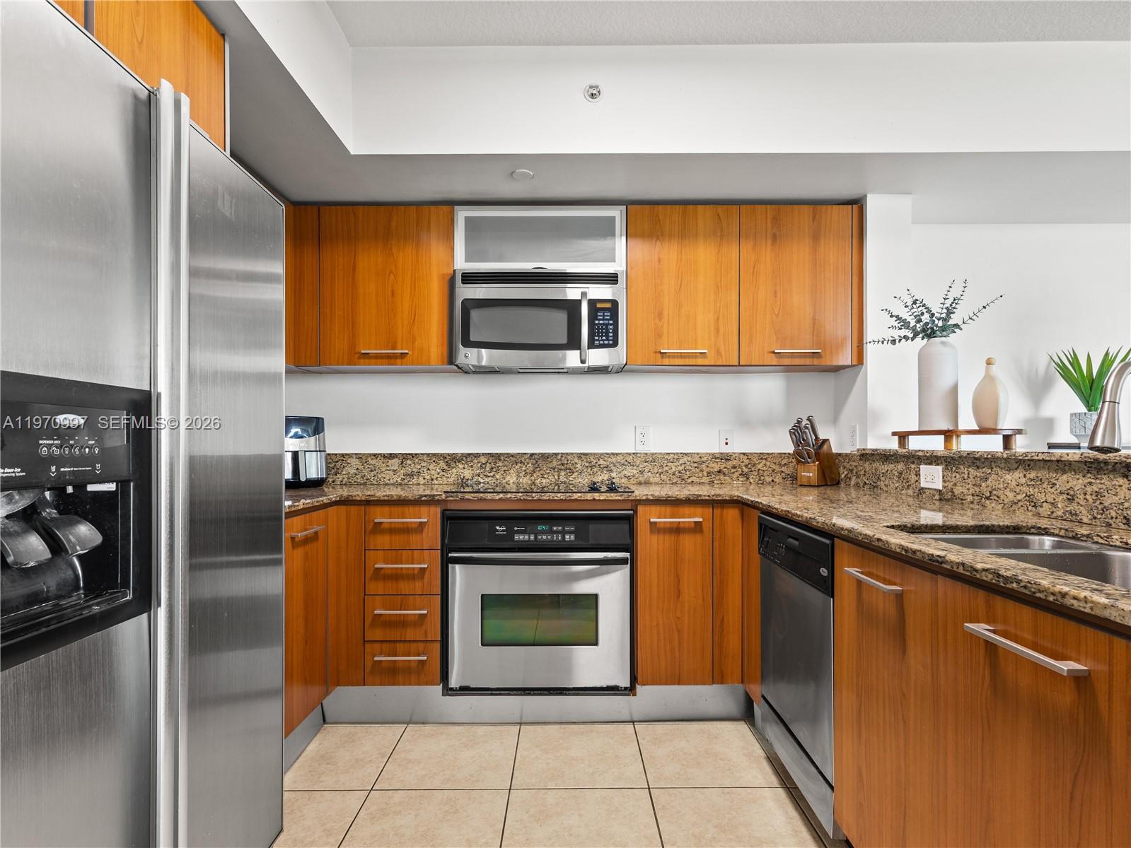 9066 SW 73rd Ct #2008 Miami, FL 33156