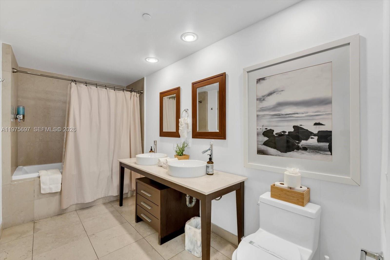 485 Brickell Ave #1807 Miami, FL 33131