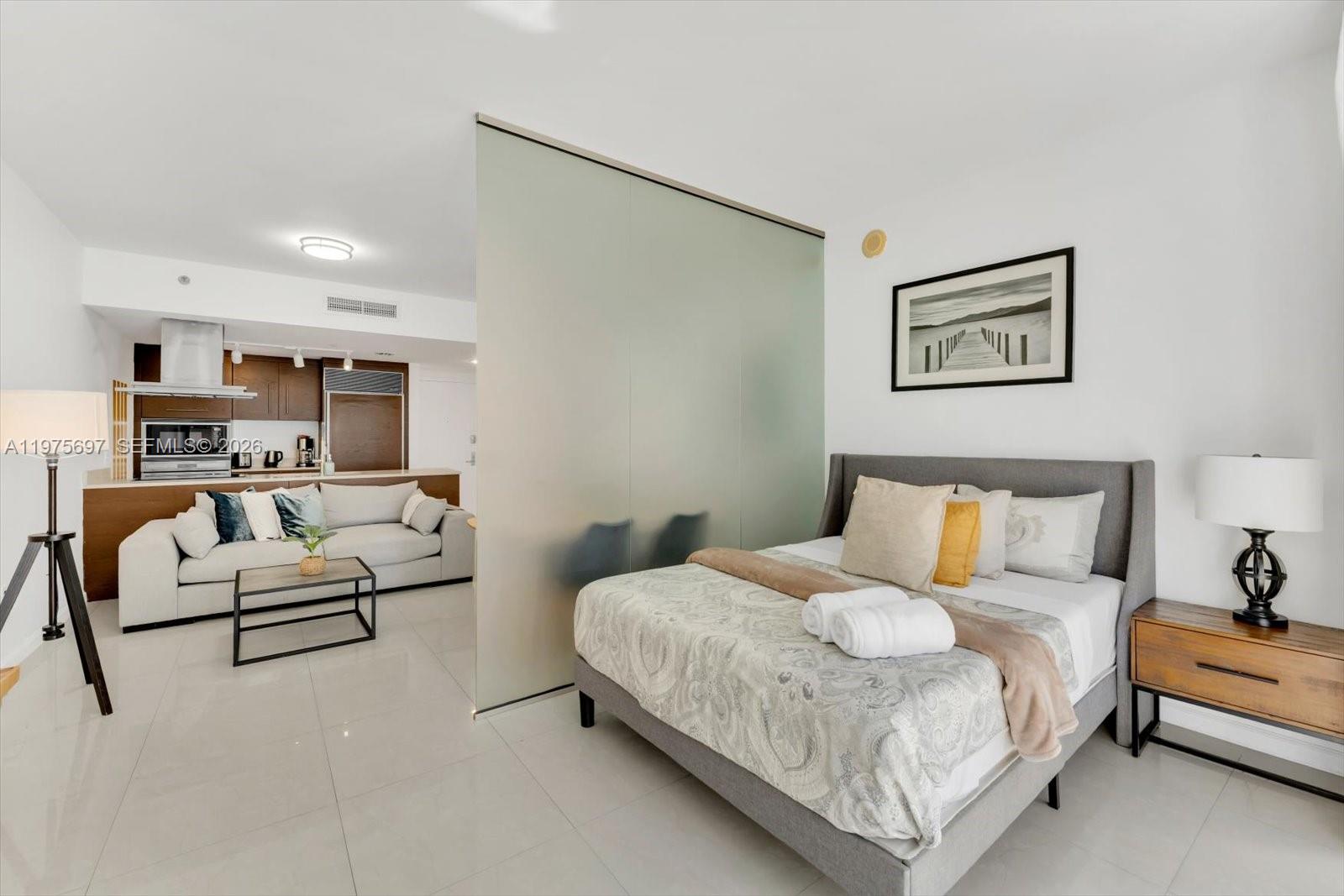 485 Brickell Ave #1807 Miami, FL 33131