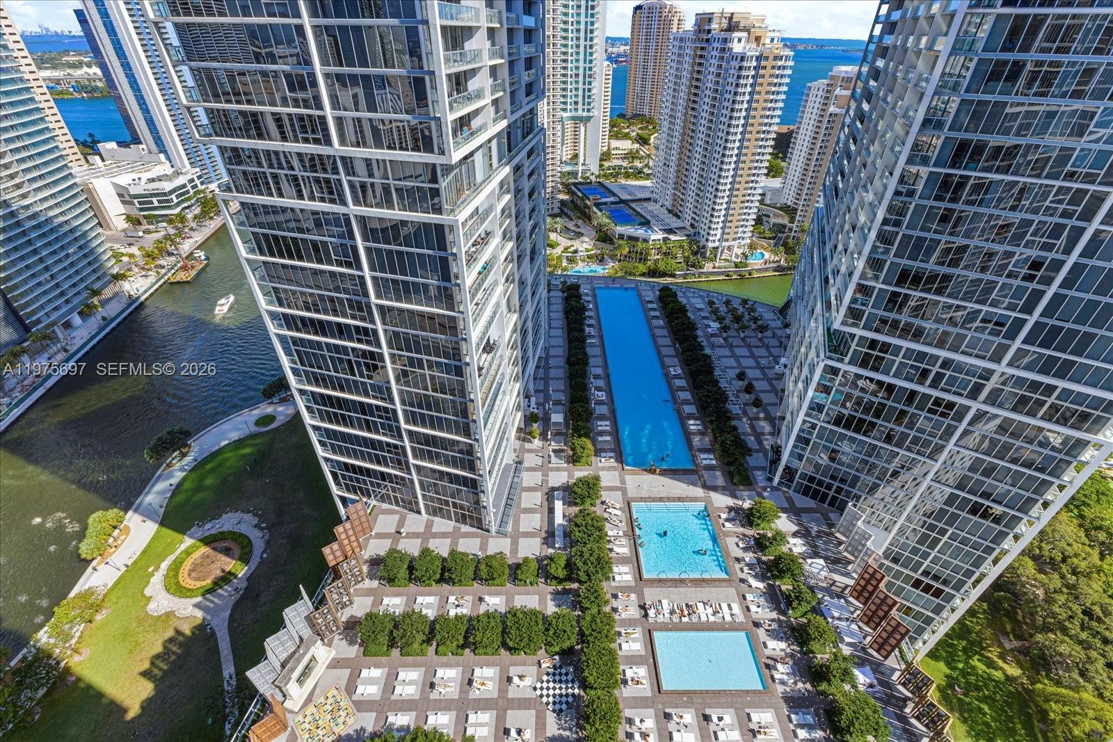 485 Brickell Ave #1807 Miami, FL 33131