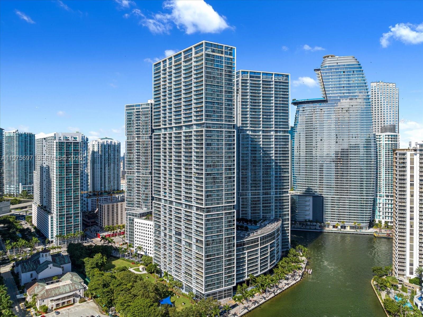 485 Brickell Ave #1807 Miami, FL 33131
